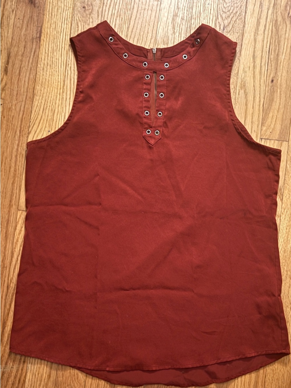 Ladies Top - Picture 1 of 3